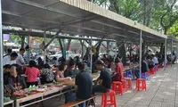 Tính chuyện khai thác mỏ ngọc bích ở Quảng Bình 4 Dù chợ đã tồn tại hơn 30 năm, nhưng chợ chưa bao giờ xảy ra tình trạng mất an ninh trật tự.