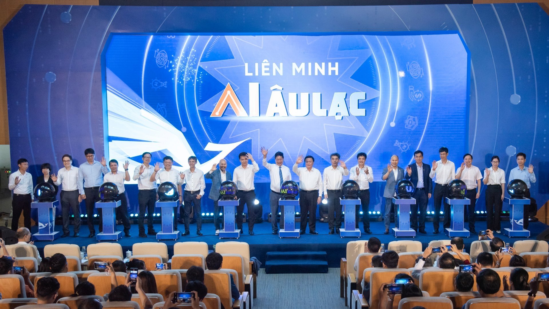 Lời 'hiệu triệu' quy tụ các công ty công nghệ lớn nhất Việt Nam 3 193402hon 20 thanh vien dau tien cua lien minh ai au lac tai le ra mat 1931