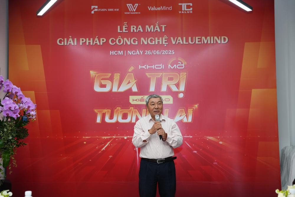 Ứng dụng AI thúc đẩy chuyển đổi số trong lĩnh vực thẩm định giá 1 2-ong-nguyen-the-phuong-phat-bieu-tai-le-ra-mat-giai-phap-cong-nghe-valuemind.jpg