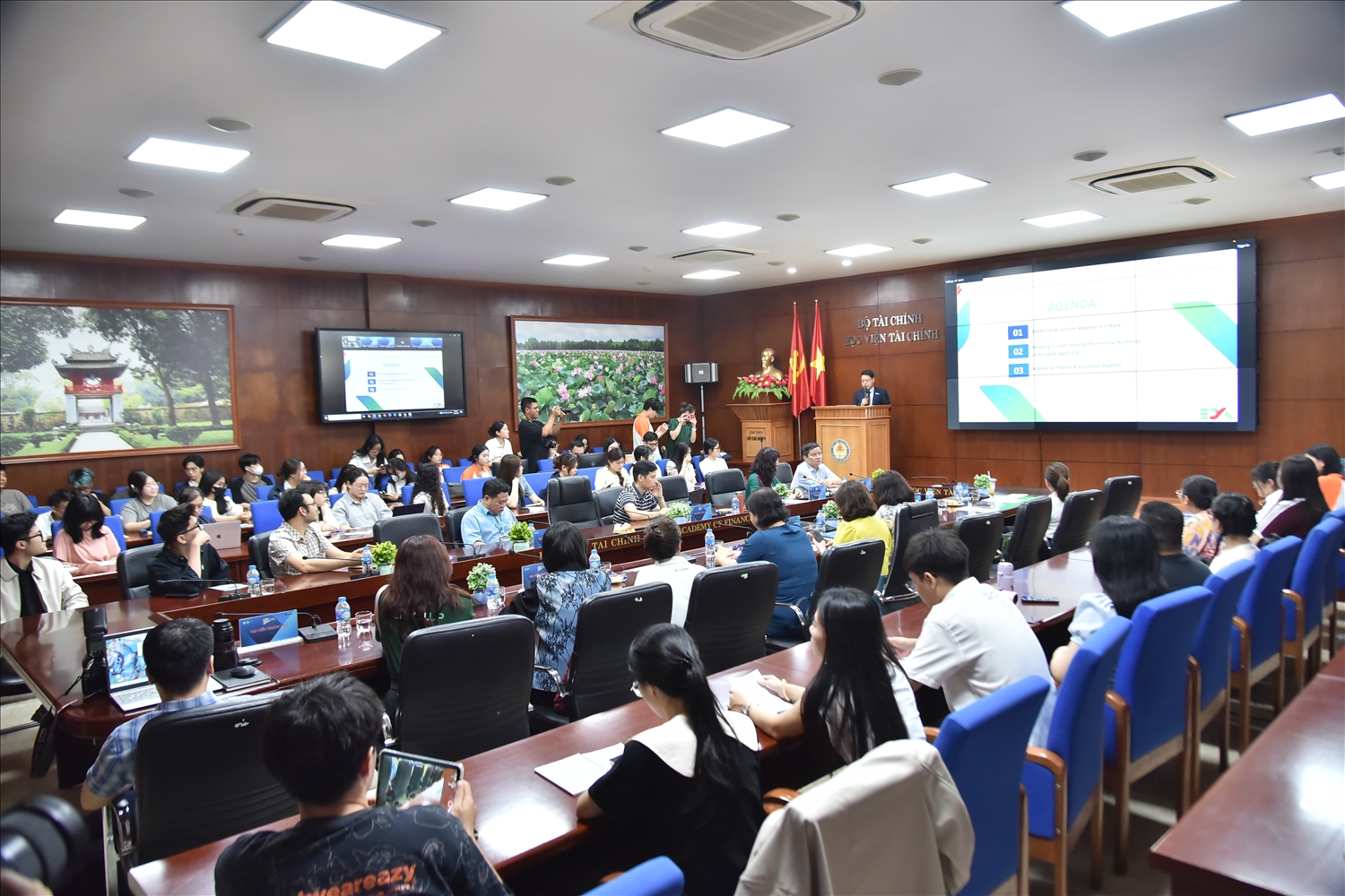 (Ban Chuyên đề-Chuyên đề của Học viện Tài chính) Học viện Tài chính: Tổ chức Workshop “Ứng dụng AI trong ngân hàng hiện đại” 1