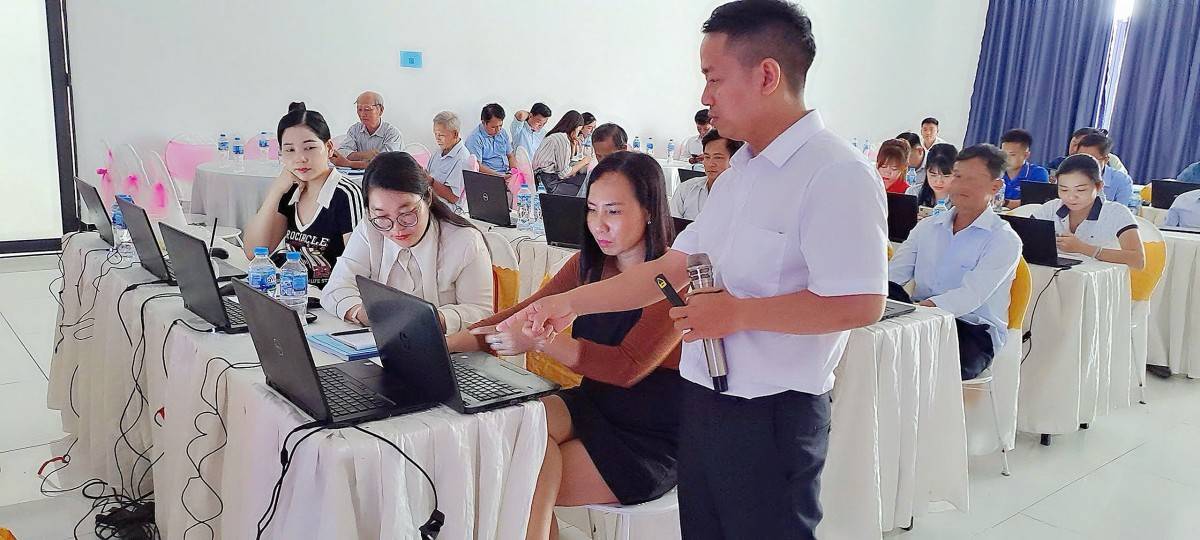 Nâng cao năng lực quản lý và kinh doanh số cho doanh nghiệp