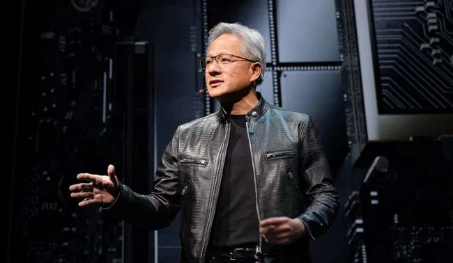 NVIDIA xây dựng đám mây AI công nghiệp đầu tiên trên thế giới ở Châu Âu với 10.000 GPU 1 250612 NVIDIA GTC Paris 2025 Jensen Huang resize.webp