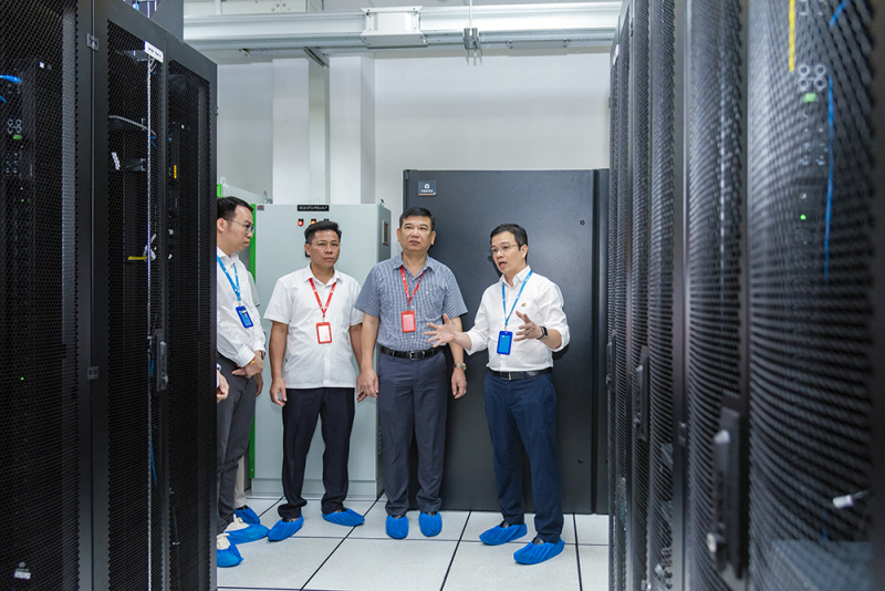 Bộ Công an và FPT thúc đẩy hợp tác phát triển AI phục vụ quốc gia số 3 Bộ Công an và FPT thúc đẩy hợp tác phát triển AI phục vụ quốc gia số -0