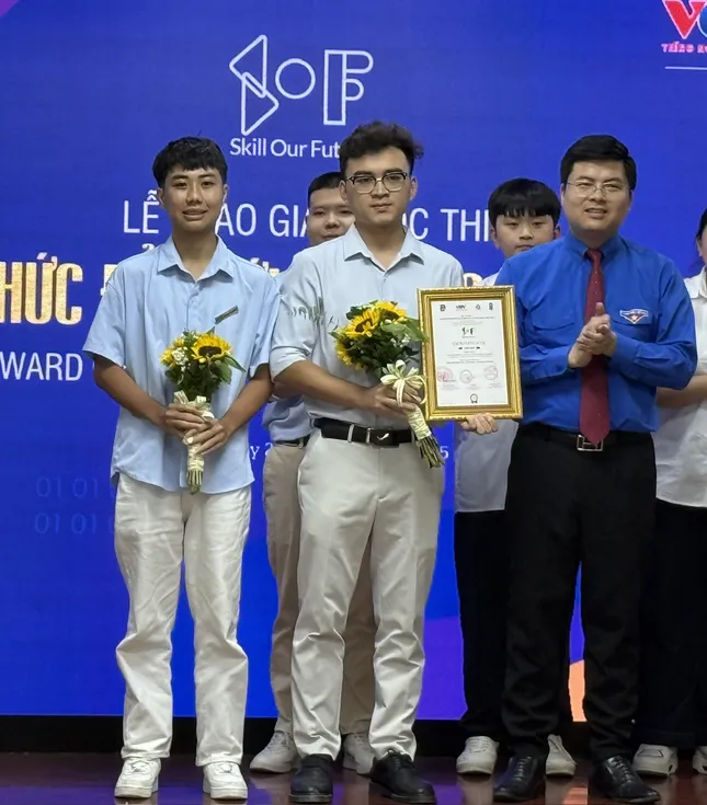 Ứng dụng AI chăm sóc sức khỏe tinh thần đạt giải nhất thi đổi mới sáng tạo thời đại số ảnh 3