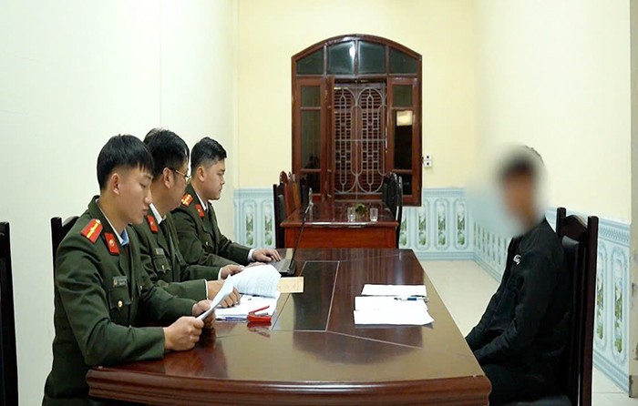 Tòng Văn T. tại cơ quan Công an.