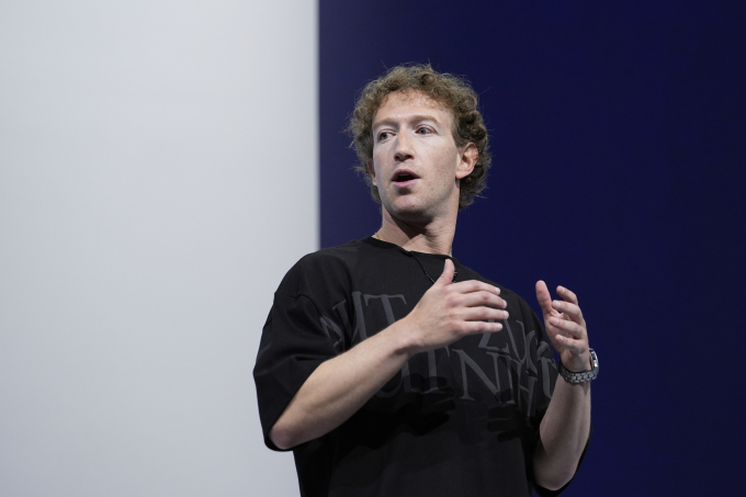 Mark Zuckerberg lập đội phát triển siêu trí tuệ AGI 1 Mark Zuckerberg, tỷ phú sở hữu công ty Meta, tại sự kiện ở Menlo Park, California hồi tháng 9. Ảnh: AP