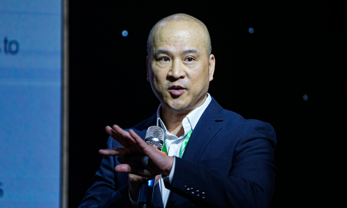 'AI không cướp việc, nhưng con người cần chuẩn bị hành trang' 2 Ông Andy Pham, nhà sáng lập và CEO của Luna Base AI. Ảnh: Bảo Lâm