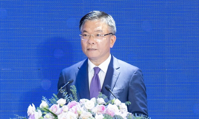 AI sẽ tạo ra bước nhảy vọt trong chăm sóc sức khỏe 1 Phó thủ tướng Lê Thành Long phát biểu tại diễn đàn. Ảnh: Thu Trang