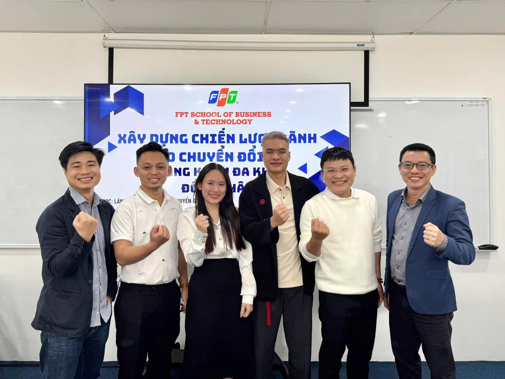 FPT đào tạo nhà quản trị thời AI với chương trình MBA “3 trong 1” - 2 FPT đào tạo nhà quản trị thời AI với chương trình MBA “3 trong 1” - 2