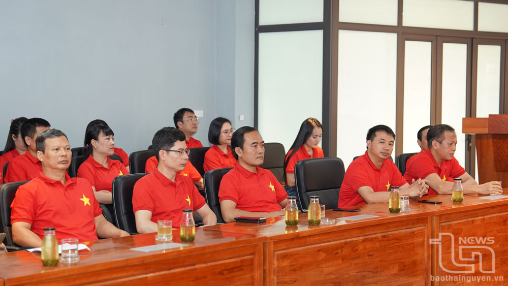 Các đại biểu tham dự.