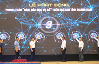 Công an Hà Nội kiểm tra thi tập trung chương trình đào tạo kỹ năng số, ứng dụng AI 1 binh dan hoc vu so 2 9805 5474