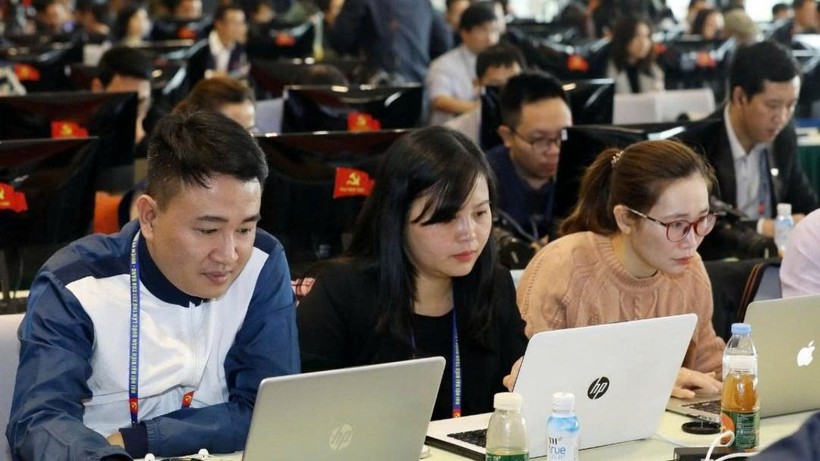 Đổi mới thế nào để giữ chân, thu hút độc giả? 1 Hoạt động tác nghiệp của nhà báo luôn đòi hỏi sự nhạy bén, cảm xúc và đạo đức, điều mà AI không thể thay thế được.