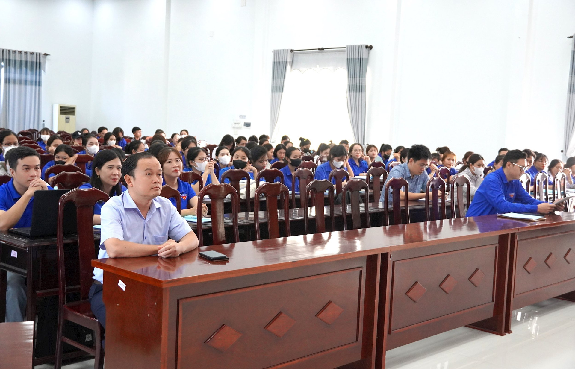 Trang bị kiến thức chuyển đổi số và ứng dụng trí tuệ nhân tạo cho cán bộ, đoàn viên thanh niên 1 dsc06052.jpg
