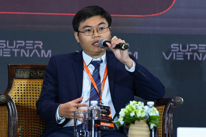 'Thay vì chạy theo xu hướng, doanh nghiệp cần hiểu rõ AI' 2 ông Khuất Thành Tùng, cố vấn cao cấp tại NEXIRA. Ảnh: Giang Huy