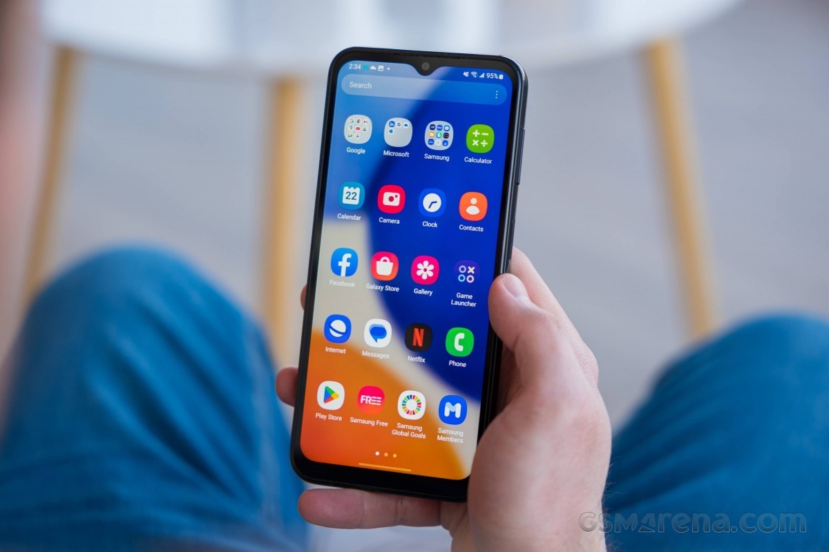 Đây là vua doanh số Android một thời, tháng 6/2025 vẫn bán, giá rẻ như bèo có phần xịn hơn iPhone 16 3 galaxy-a14-ct-3-1694083476.jpg