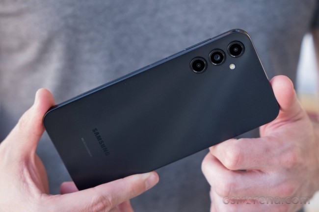 Đây là vua doanh số Android một thời, tháng 6/2025 vẫn bán, giá rẻ như bèo có phần xịn hơn iPhone 16 5 galaxy-a14-ct-5-1694083476.jpg