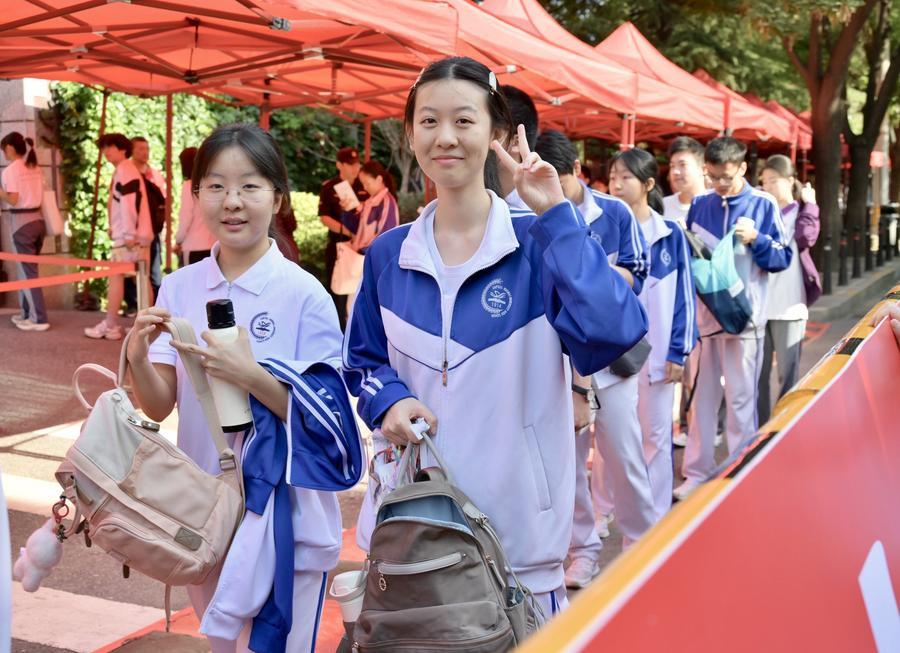 Mark Zuckerberg tự tay xây đội AI ‘siêu trí tuệ’, quyết đấu với Google, OpenAI 2 gaokao 2025 88803