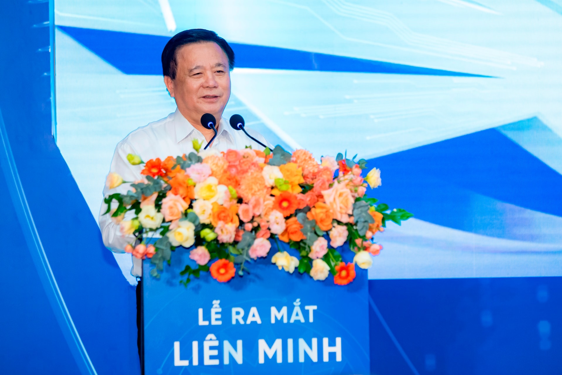 Ra mắt Liên minh AI Âu Lạc để phát triển công nghệ chiến lược 2 Uỷ viên Bộ Chính trị, Giám đốc Học viện Chính trị quốc gia Hồ Chí Minh Nguyễn Xuân Thắng phát biểu. Ảnh: T.H