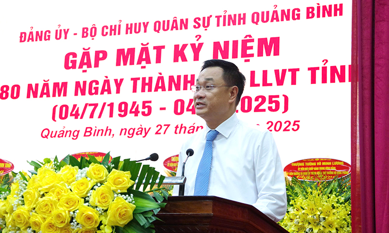 Đồng chí Bí thư Tỉnh ủy, Bí thư Đảng ủy Quân sự tỉnh Lê Ngọc Quang phát biểu tại lễ kỷ niệm.