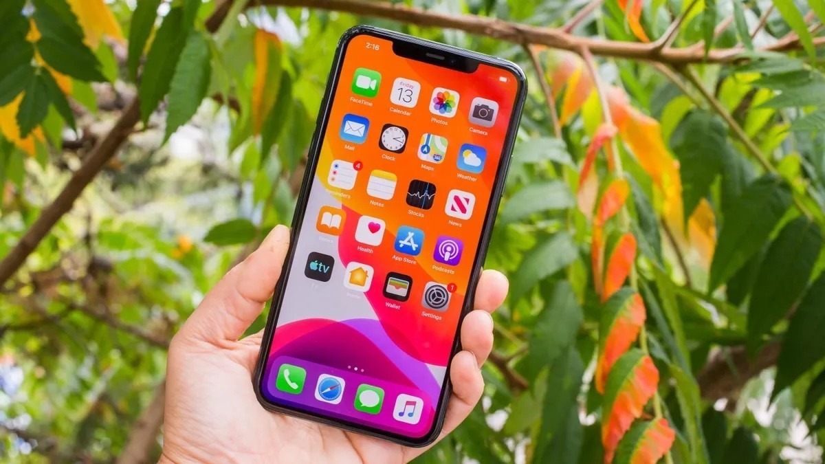 iPhone 11 Pro Max giá chạm đáy vực, vừa rẻ vừa chiến hơn iPhone 16, vua iPhone 3 mắt giá rẻ tháng 6 - 1