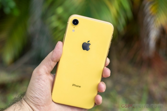 iPhone XR xả kho, Galaxy S20 FE rẻ như cho, iPhone 16 Pro Max giảm mạnh 1 iphone xr 1