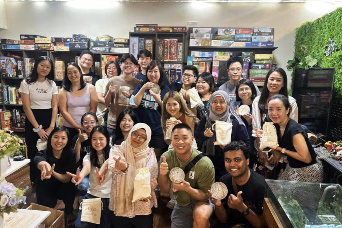 Ngành logistics hút giới trẻ nhờ công nghệ và AI 2 Schenker Singapore đã sử dụng mạng xã hội để giới thiệu các cơ sở độc đáo và các hoạt động gắn kết nhân viên nhằm tăng sức hấp dẫn đối với những lao động trẻ.