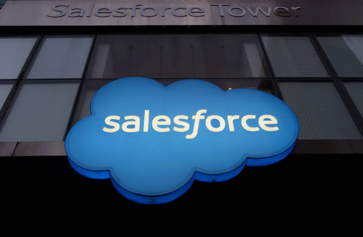 Meta cắt giảm nhân sự, DeepSeek khai thác than 1 Mặc dù có hiệu suất tài chính mạnh mẽ, Salesforce vẫn cắt giảm nhân sự.