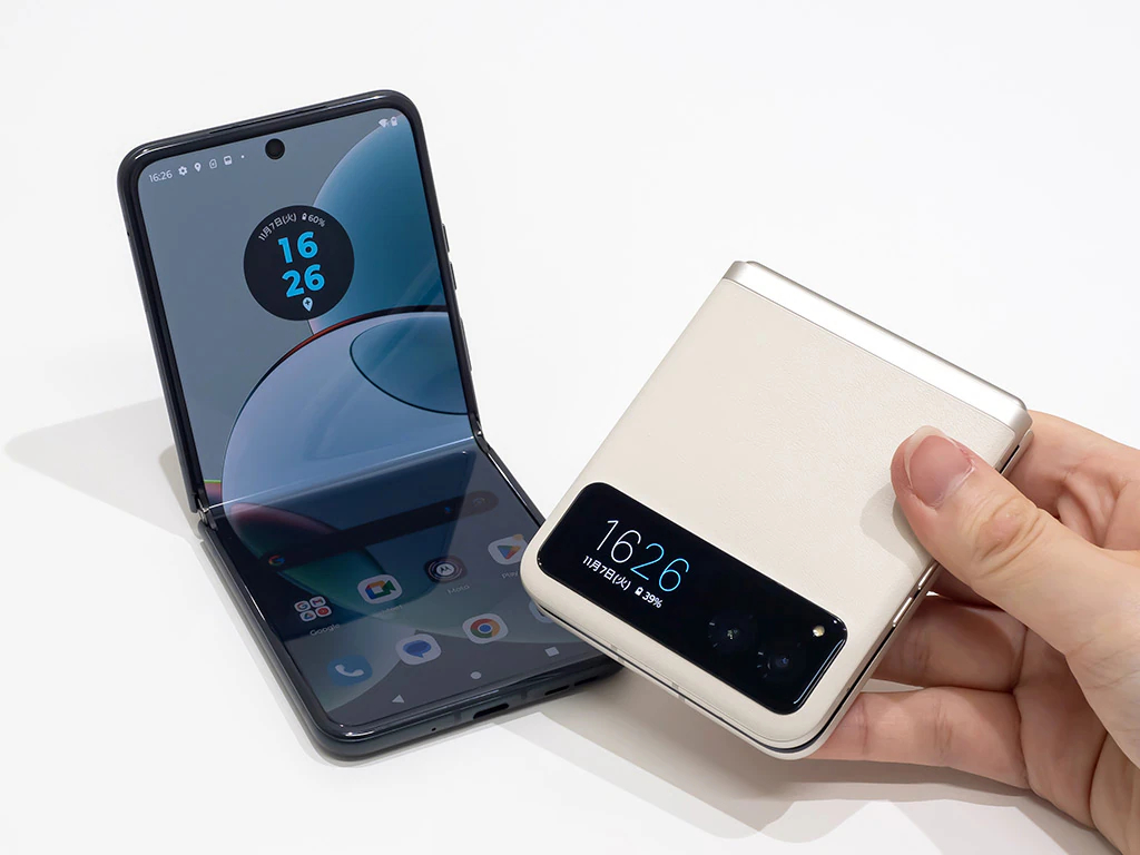 Từng có giá gần 20 triệu, điện thoại màn gập Motorola giờ chỉ còn gần 5 triệu nhưng vẫn khó hút khách- Ảnh 3. Từng có giá gần 20 triệu, điện thoại màn gập Motorola giờ chỉ còn gần 5 triệu nhưng vẫn khó hút khách- Ảnh 3.