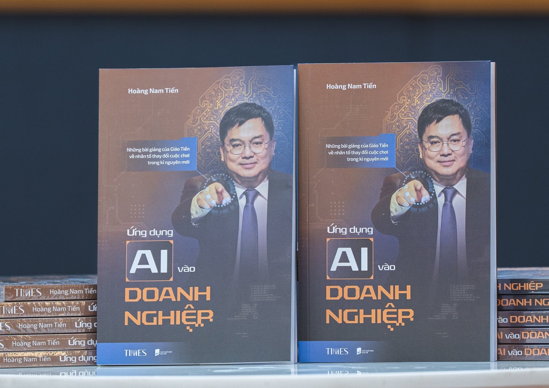 Ứng dụng AI vào doanh nghiệp đúng cách, hiệu quả và bền vững 4 rog06829.jpg
