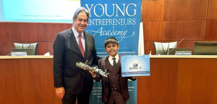 'Thần đồng AI trẻ nhất thế giới' 12 tuổi là CEO, 14 tuổi tạo ra ứng dụng phát hiện bệnh tim chỉ trong vài giây 2 'Thần đồng AI trẻ nhất thế giới' 12 tuổi là CEO, 14 tuổi tạo ra ứng dụng phát hiện bệnh tim chỉ trong vài giây - ảnh 2