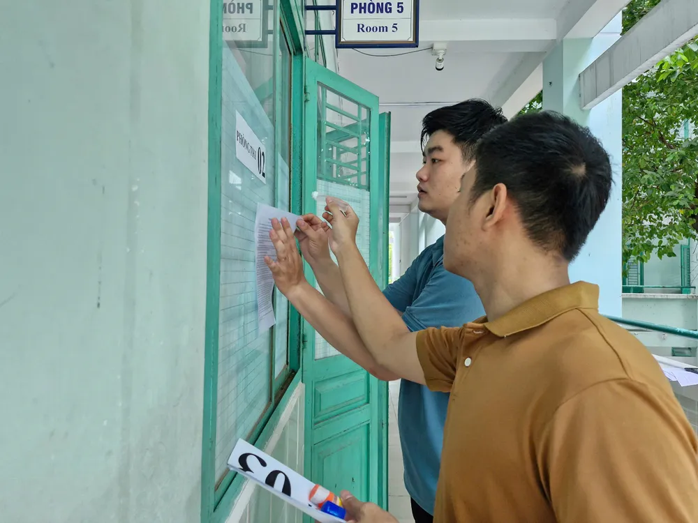 Khuyến cáo thí sinh không mang điện thoại đến điểm thi vào lớp 10 1 thi-vao-lop-10-2.jpg