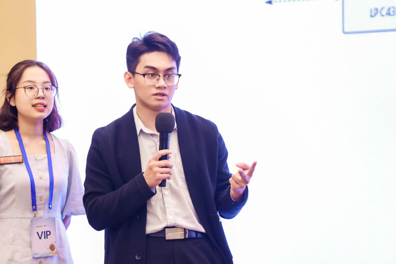Chàng trai Bách Khoa giành giải Nhất châu Á - Thái Bình Dương với dự án drone AI cứu hộ bão lũ: Đừng chờ tương lai, hãy tự "code" nó!- Ảnh 1. Chàng trai Bách Khoa giành giải Nhất châu Á - Thái Bình Dương với dự án drone AI cứu hộ bão lũ: Đừng chờ tương lai, hãy tự "code" nó!- Ảnh 1.