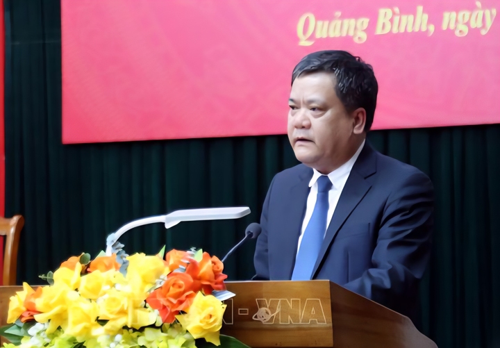 Chân dung tân Chủ tịch UBND tỉnh Quảng Trị 1 Ông Trần Phong được Thủ tướng Phạm Minh Chính chỉ định giữ chức Chủ tịch UBND tỉnh Quảng Trị (mới). (Ảnh: TTXVN)