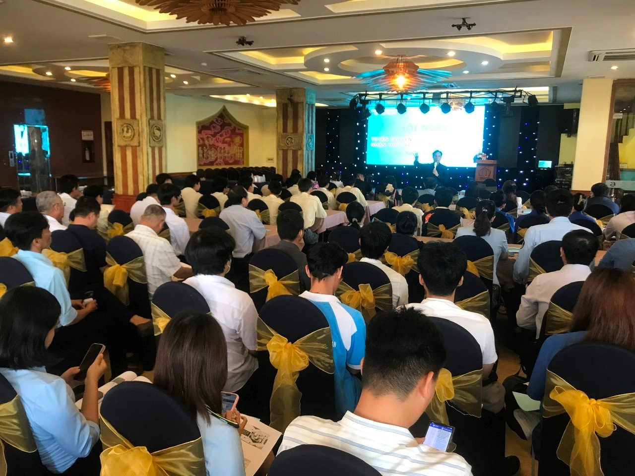 Tuyên truyền, phổ biến, nâng cao nhận thức về thương mại điện tử 1 z6673455666483_ff958514471b3c8a314346cd1eec7c63.jpg