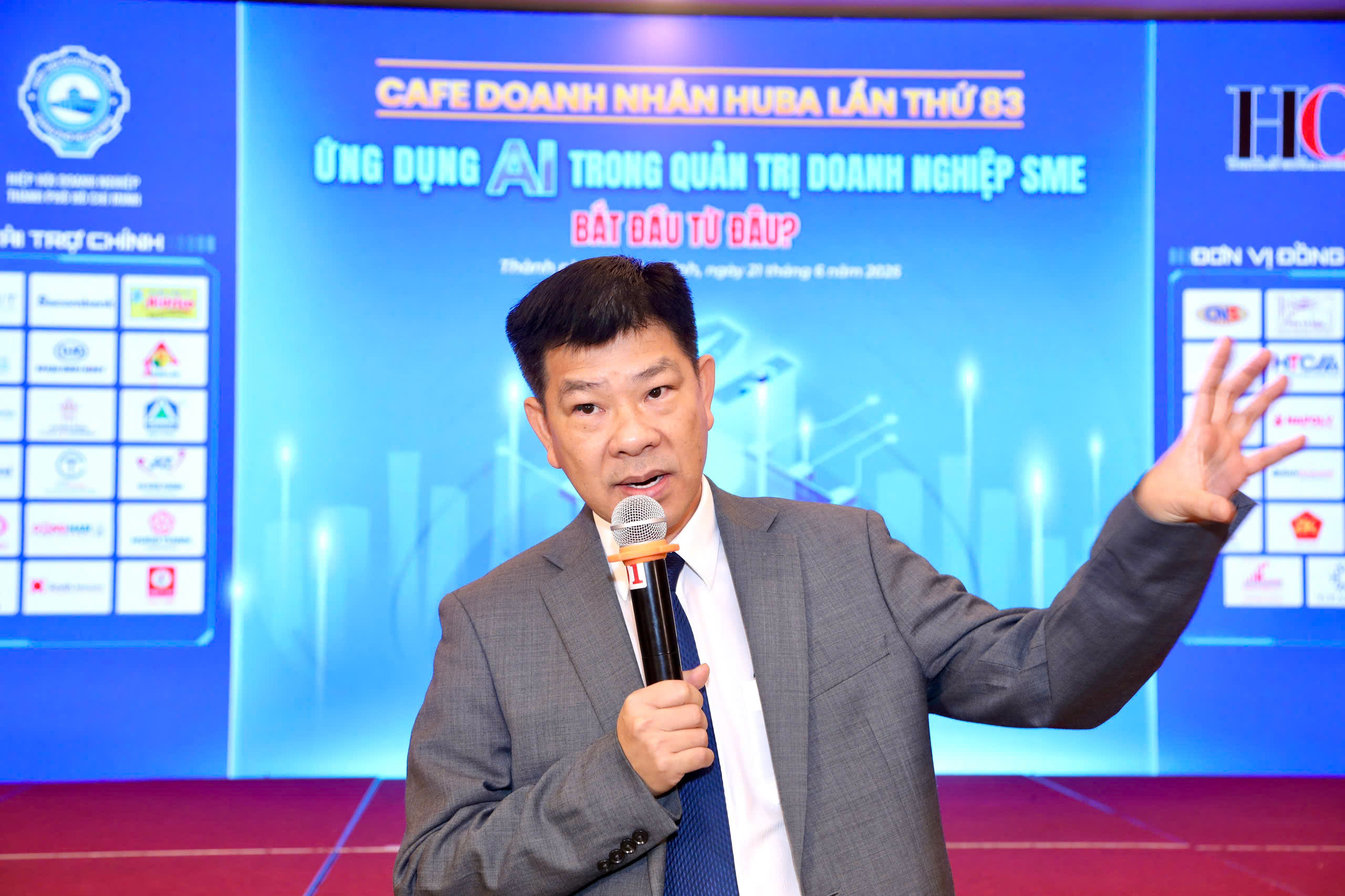 Doanh nghiệp kể chuyện mất khách, giảm doanh thu vì lỗi ứng dụng AI khi bán hàng 1 Doanh nghiệp kể chuyện mất khách, giảm doanh thu vì ứng dụng AI vào bán hàng - Ảnh 1.
