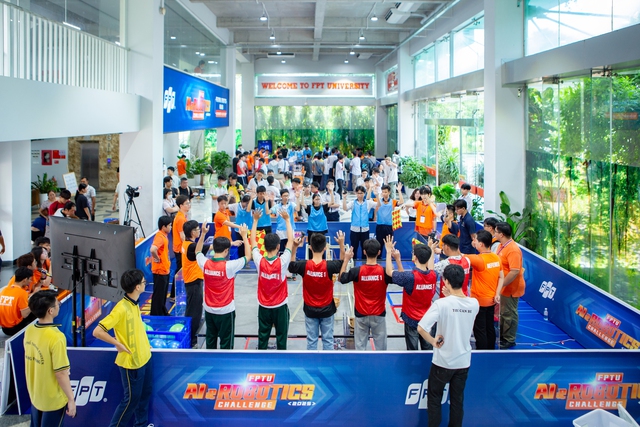 FPTU AI & Robotics Challenge 2025: Học sinh THPT  chinh phục sân chơi công nghệ - Ảnh 1.