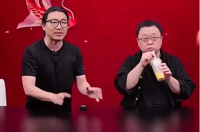 AI đóng giả cựu CEO công nghệ nổi tiếng livestream thu gần 200 tỷ trong 6 tiếng- Ảnh 4. AI đóng giả cựu CEO công nghệ nổi tiếng livestream thu gần 200 tỷ trong 6 tiếng- Ảnh 4.