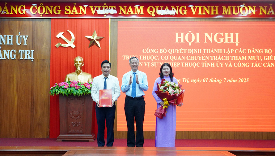 Công bố thành lập đảng bộ, cơ quan chuyên trách, đơn vị trực thuộc Tỉnh ủy Quảng Trị