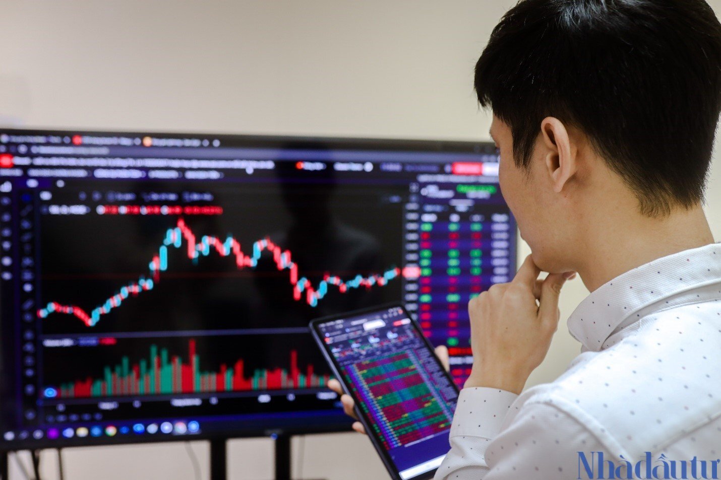 Minh bạch thị trường chứng khoán qua công nghệ AI 1 222141anh 1 ai 2221