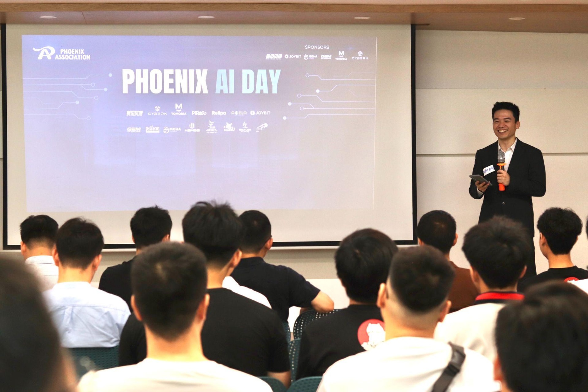 Doanh nghiệp nhỏ có nhiều thuận lợi để ứng dụng AI dù nguồn lực hạn chế 2 423-202507011050042.jpg