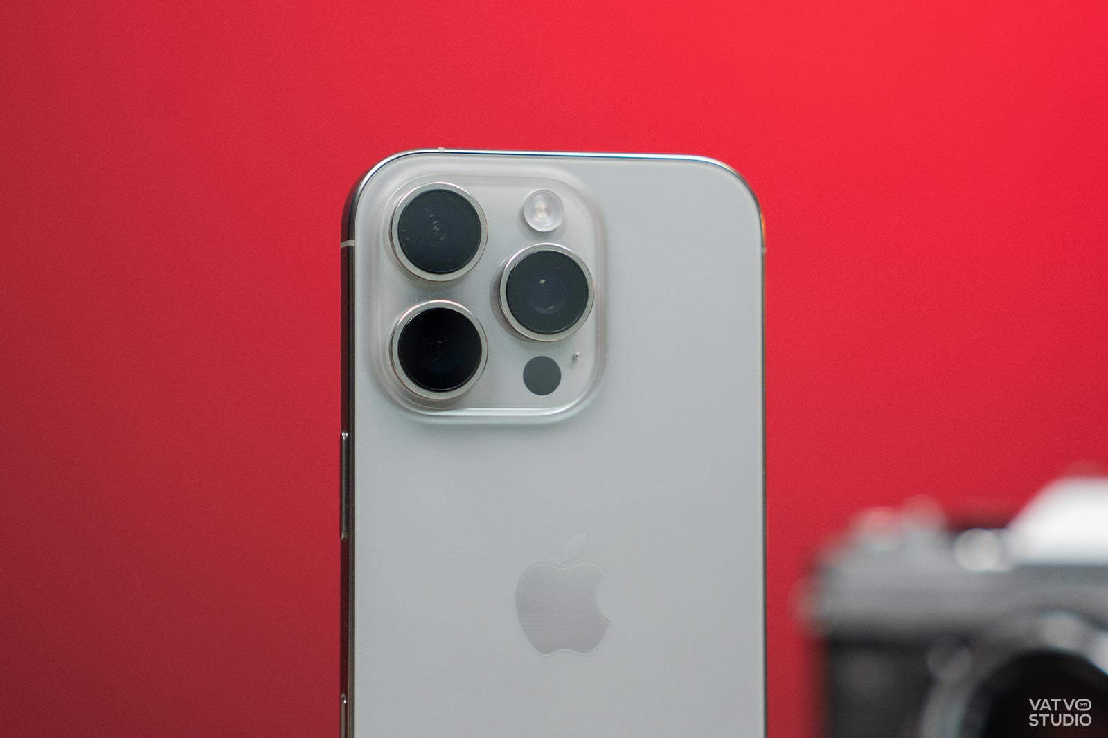iPhone 16 Series sau 9 tháng, đâu sẽ là lựa chọn đáng tiền nhất? 7 Danh gia iPhone 16 Pro 1