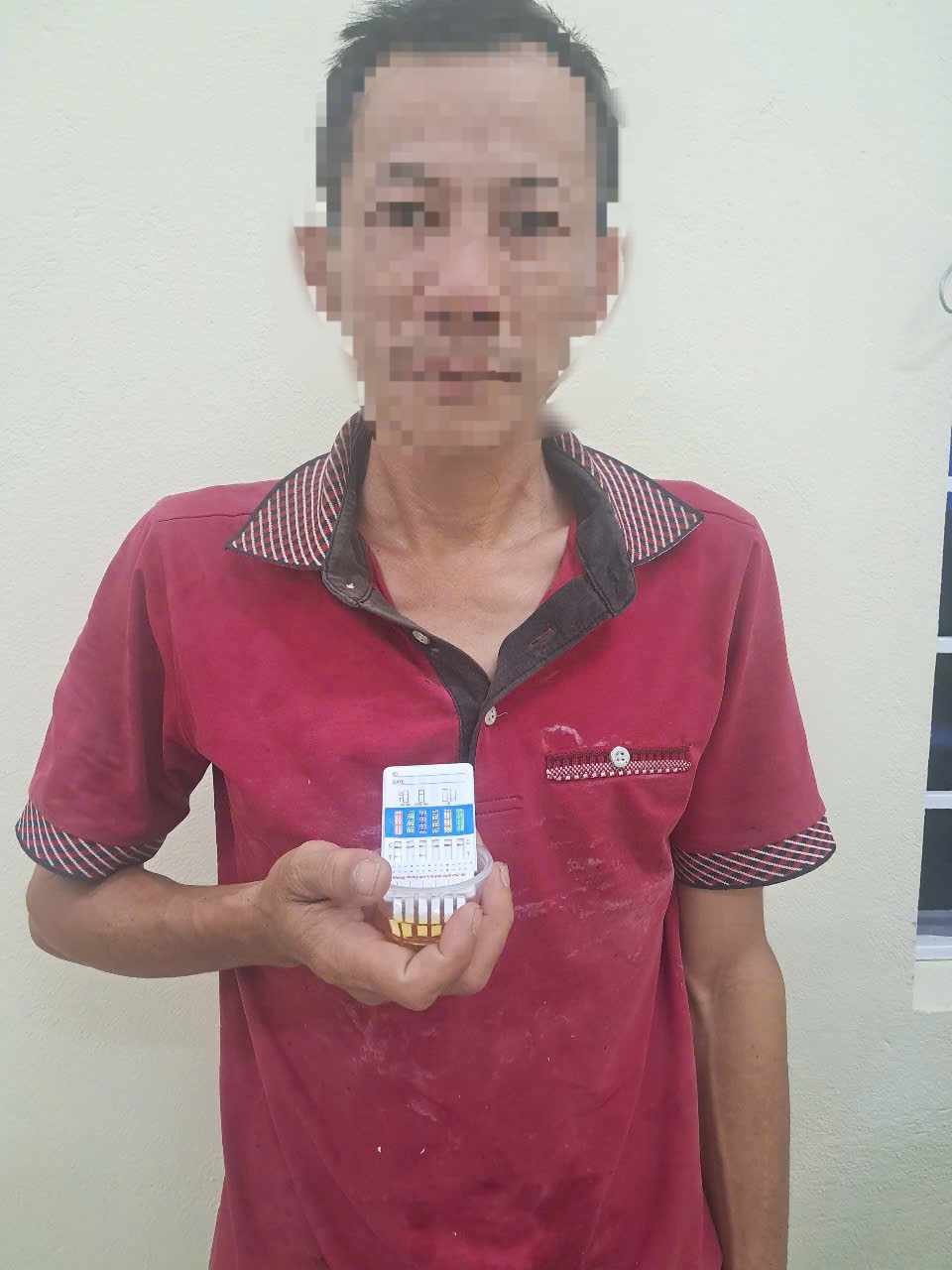 Công an xã Nam Cửa Việt phát hiện, bắt giữ nhóm đối tượng có hành vi mua bán và tổ chức sử dụng trái phép chất ma túy 2 IMG 20250728 070533