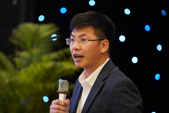 Tương lai AI và ứng dụng thực tế tại Việt Nam 1 TS Trần Việt Hùng chia sẻ tại Diễn đàn Nghiên cứu và Phát triển R&D Forum 2025, ngày 30/7. Ảnh: Lưu Quý