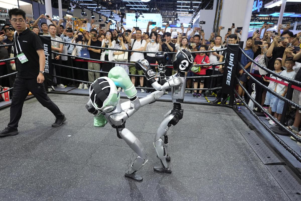 Robot đấu boxing và chơi mạt chược gây chú ý tại Thượng Hải 3 2 boxing robot