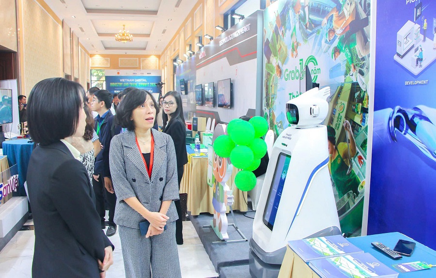 đẩy mạnh các hoạt động thiết thực nhằm tạo môi trường thuận lợi hơn nữa cho sự phát triển của TMĐT đẩy mạnh các hoạt động thiết thực nhằm tạo môi trường thuận lợi hơn nữa cho sự phát triển của TMĐT