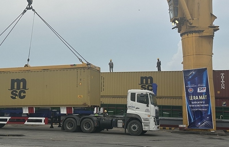 Hải quan khu vực III tổ chức các hoạt động tri ân trên đất thiêng Quảng Trị 10 Kinh nghiệm cải thiện môi trường đầu tư ở một đơn vị hải quan địa phương