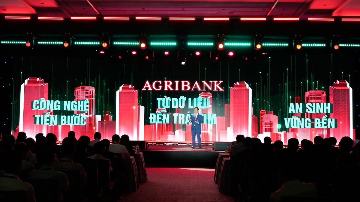 Agribank tập trung hoàn thiện chiến lược đào tạo số, xây dựng đội ngũ "đại sứ số" và "hạt nhân số", nâng cấp hạ tầng công nghệ, phát triển hệ thống đánh giá hiệu quả đào tạo, tăng cường hợp tác quốc tế.
