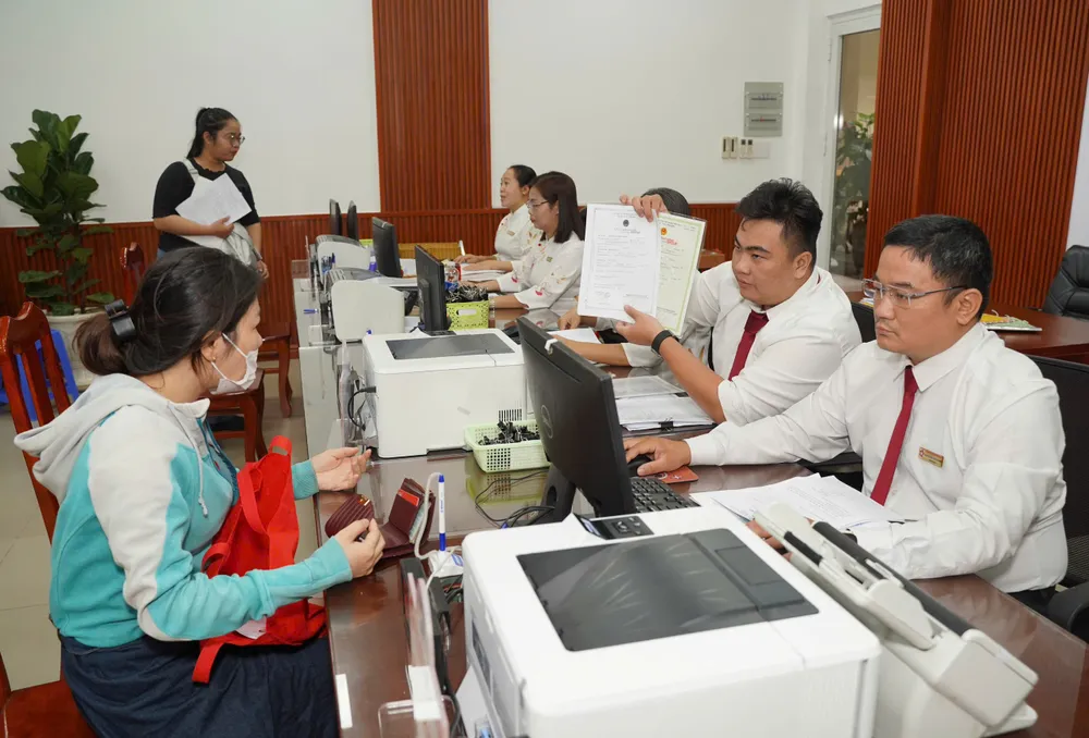 AI - Trụ cột của chuyển đổi số hành chính công. Ảnh: VĂN THUẬN AI - Trụ cột của chuyển đổi số hành chính công. Ảnh: VĂN THUẬN