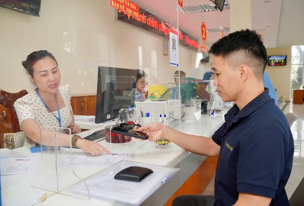 Triển khai AI trong hành chính công không phải không có rủi ro nhưng nếu cứ chần chừ, chúng ta sẽ bỏ lỡ cơ hội tăng tốc. gen-o-chuyen-doi-so-4.jpg