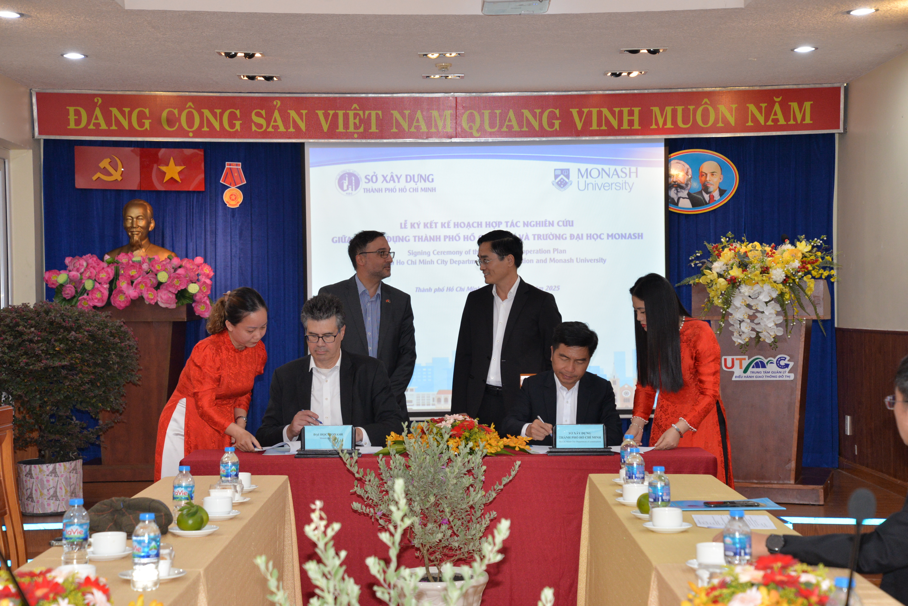 TP.HCM hợp tác với Đại học Monash ứng dụng AI, Big Data vào điều hành giao thông- Ảnh 2.